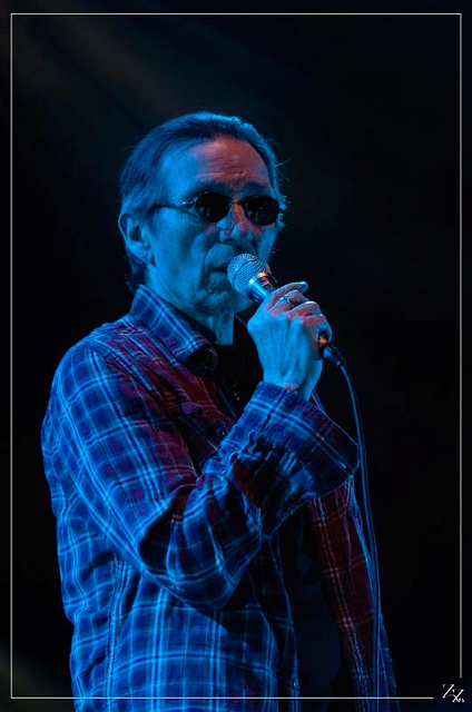 18816-LR John Trudell 2011-01-29 (Zz) [p].jpg